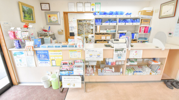 ケンユウ学校町薬局の受付/カウンター