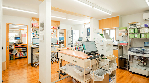 フェニックス調剤薬局の調剤室