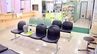 中央調剤薬局駅南店の待合スペース