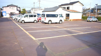 メッツ嵐南薬局の駐車場