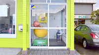 ひまわり薬局の入口