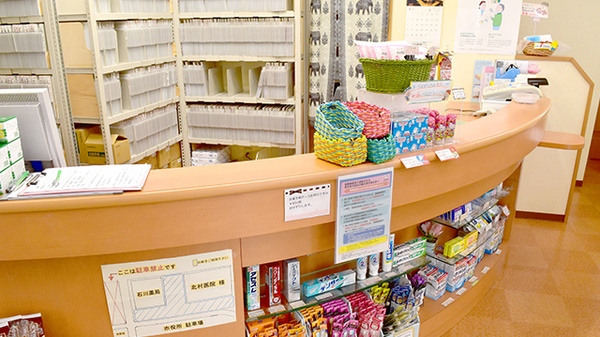 石川薬局中央店の受付/カウンター
