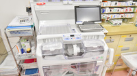 自然堂つるや薬局新井店の調剤器具