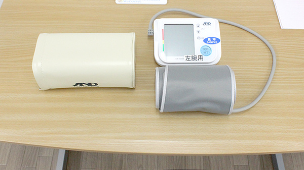 中央調剤薬局　栗原店の血圧計