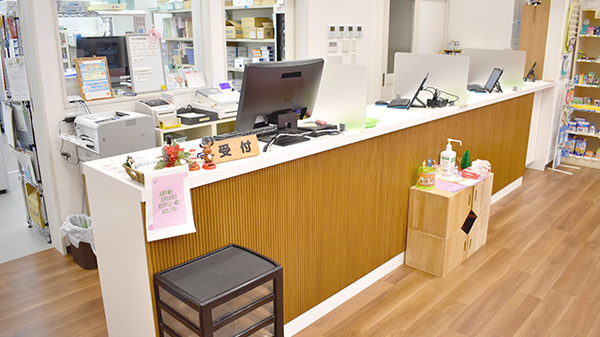 ごせん薬局の受付/カウンター