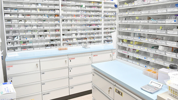 高屋敷はなの木薬局の調剤室