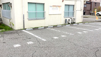 あさぎ薬局の駐車場