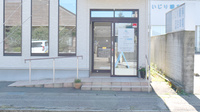 青い森薬局山代店の入口