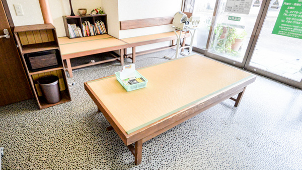 あすなろ薬局の待合スペース