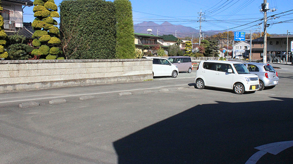 みさき薬局韮崎の駐車場