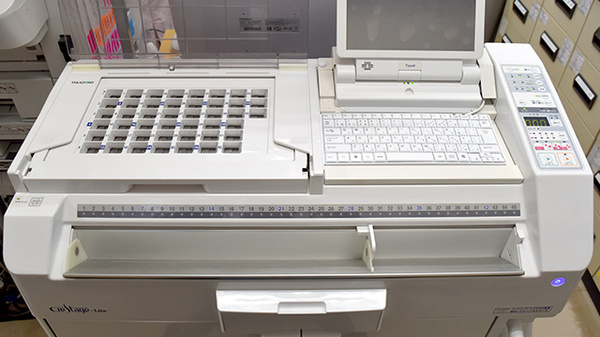 よつば薬局　下吉田店の調剤器具