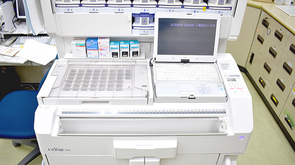 アトム薬局甲西店の調剤器具