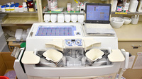 アトム薬局加賀美店の調剤器具