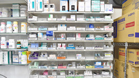 アーク調剤薬局　アルプス吉田店の薬棚