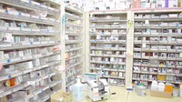 アトム薬局アルプス通り店の薬棚