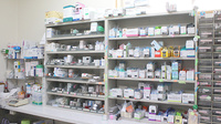 ハートフル薬局長塚店の薬棚