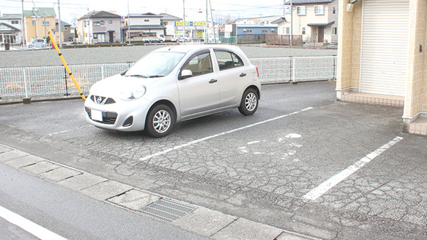 ハートフル薬局長塚店の駐車場