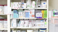 株式会社赤岡綜合薬局須玉店の薬棚