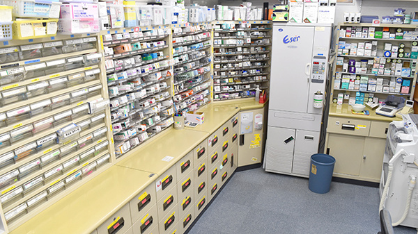 四つ葉薬局　勝沼店の調剤室