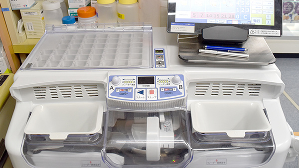 四つ葉薬局　勝沼店の調剤器具