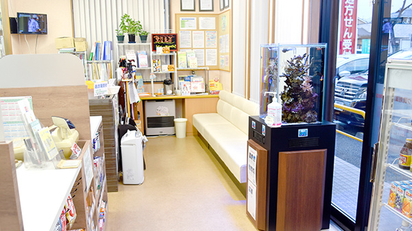 アーク調剤薬局　長野柳原店の待合スペース