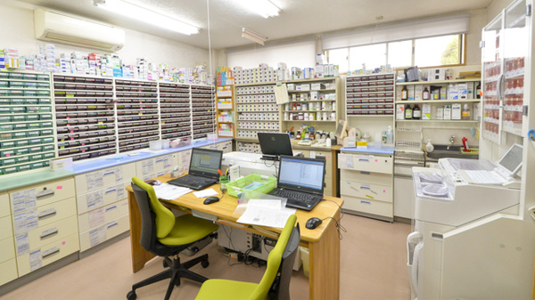 二子薬局の調剤室