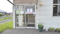 つばめ薬局の入口