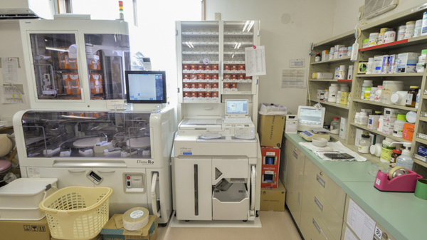 つばめ薬局の調剤器具