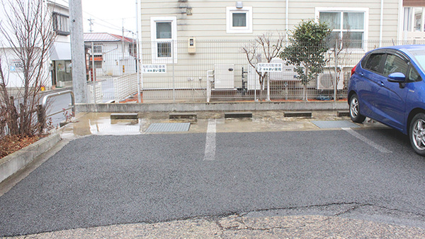 須坂まい薬局の駐車場
