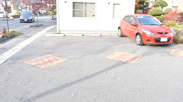 あい薬局の駐車場