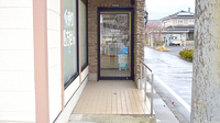 タカチ薬局の入口
