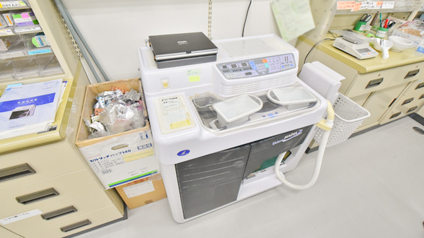 伊北ハヤシ薬局の調剤器具