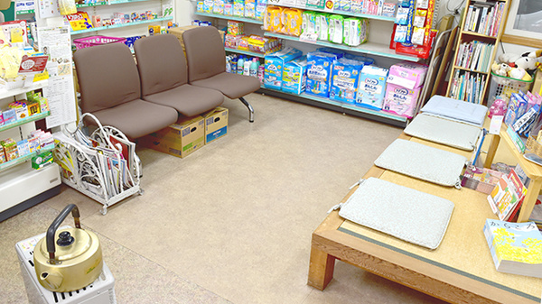 ささき薬局の待合スペース