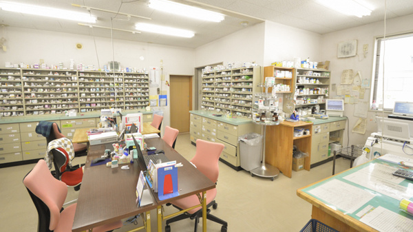 豊科薬局の調剤室