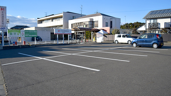 平成調剤薬局太郎丸店の駐車場