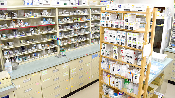 たんぽぽ薬局　西改田店の調剤室