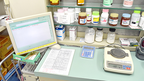 たんぽぽ薬局　長良センター店の調剤器具