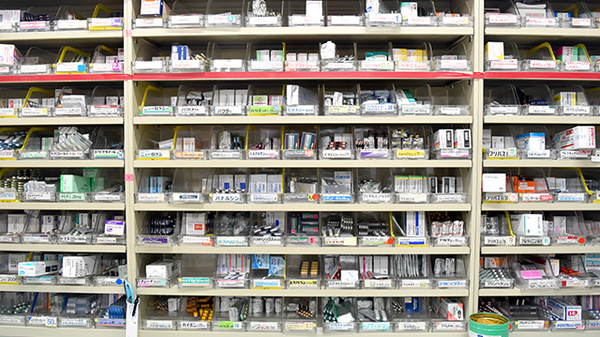 たんぽぽ薬局　長森店の薬棚
