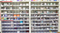 しょうなん調剤薬局やぶた店の薬棚