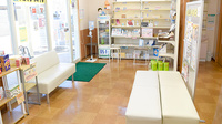 平成調剤薬局八代店の待合スペース