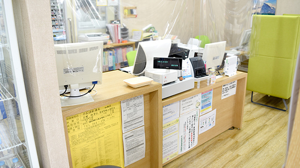 平成調剤薬局加納店の受付/カウンター