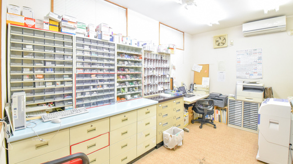 リリーフ薬局　芥見店の調剤室