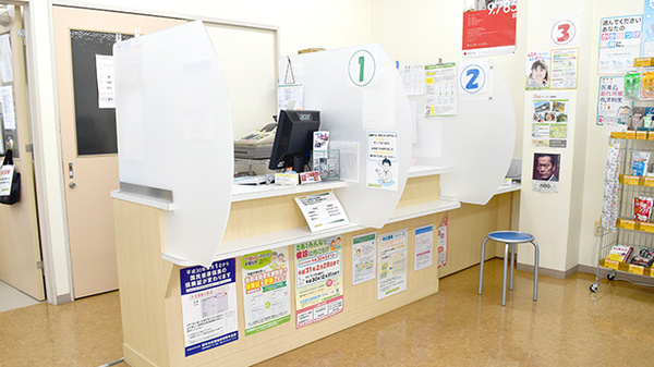 たんぽぽ薬局　関店の受付/カウンター