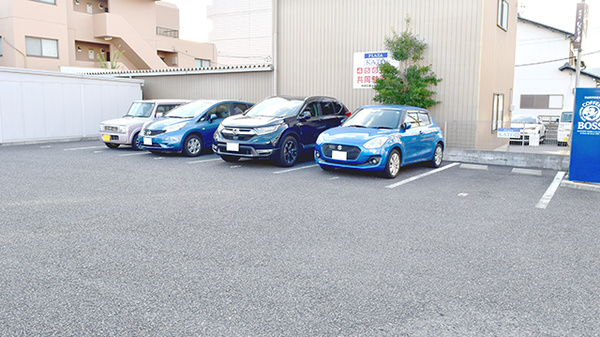 かとう薬局の駐車場