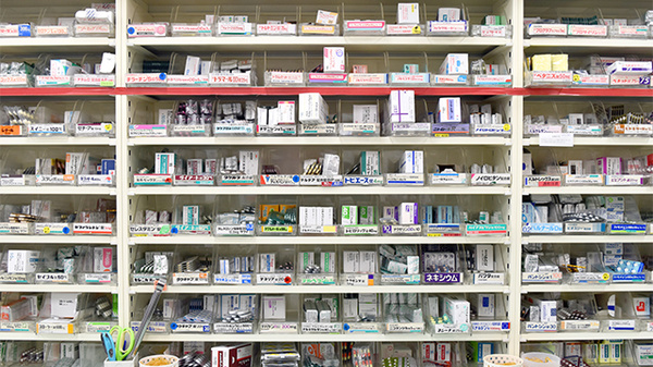 たんぽぽ薬局　東海中央病院前店の薬棚