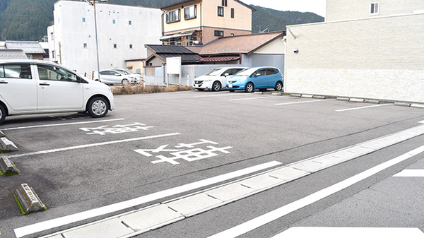 たんぽぽ薬局　郡上店の駐車場