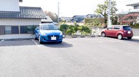 明和　調剤薬局の駐車場