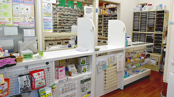 ヒカリ薬局西本郷店の受付/カウンター