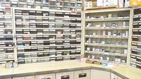 ヒカリ薬局西本郷店の薬棚