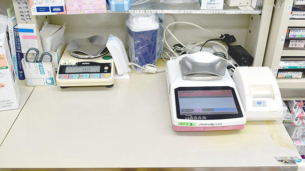 ヒカリ薬局広岡店の調剤器具